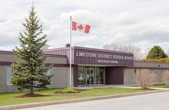 萊斯特·比·皮爾遜公立教育局