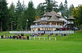 桑列根湖寄宿中學