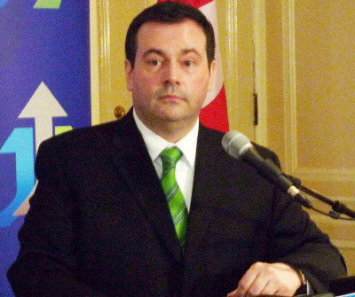 <a href='http://www.llwuxin.cn/' target='_blank'>學在加拿大</a>